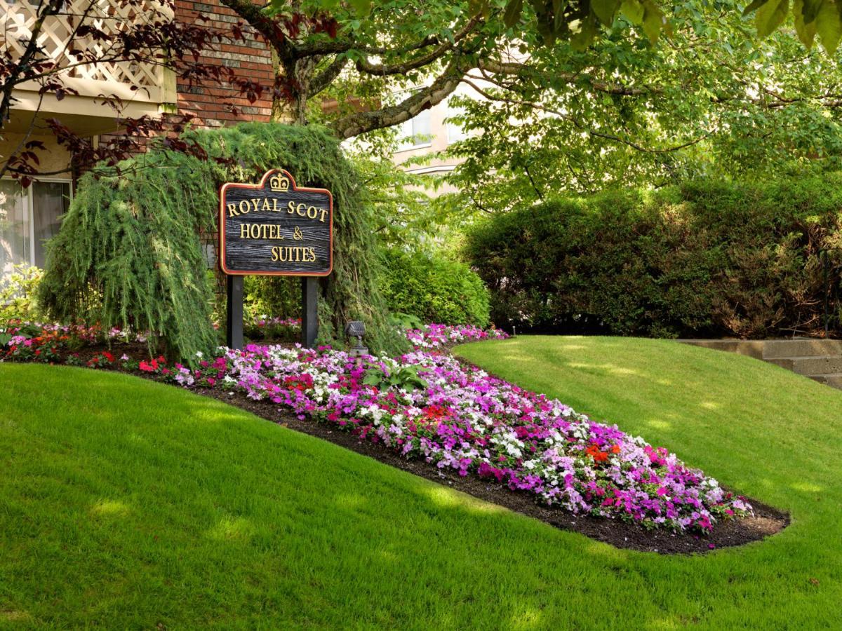 Royal Scot Hotel & Suites Victoria Exterior foto