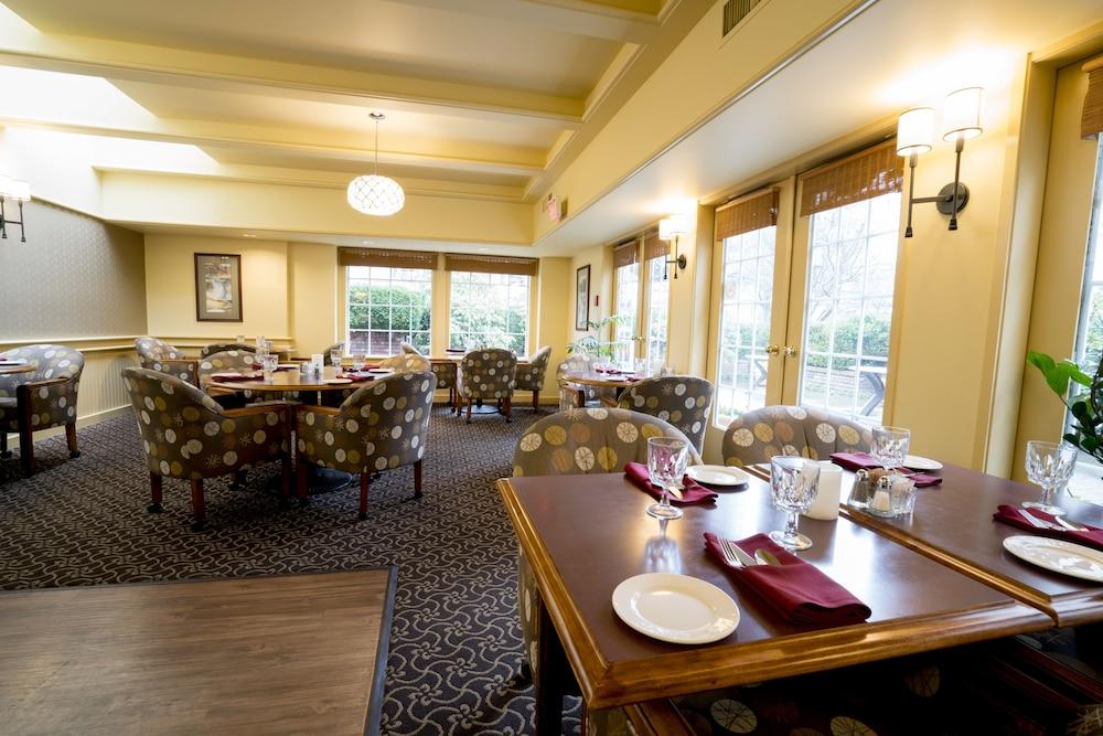 Royal Scot Hotel & Suites Victoria Exterior foto