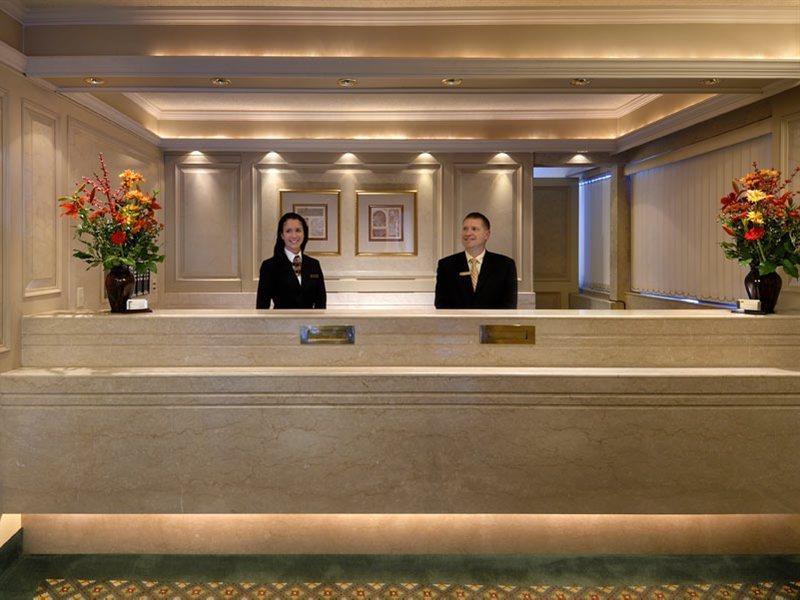 Royal Scot Hotel & Suites Victoria Exterior foto